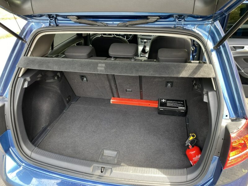 Volkswagen Golf GTI, kamera, Apple Android car, nowy rozrząd, spoiler, podwójny wydech VII (2012-)