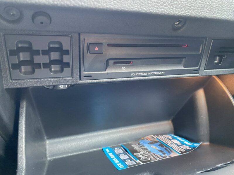 Volkswagen Golf GTI, kamera, Apple Android car, nowy rozrząd, spoiler, podwójny wydech VII (2012-)