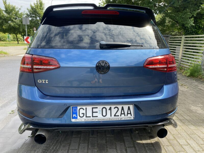 Volkswagen Golf GTI, kamera, Apple Android car, nowy rozrząd, spoiler, podwójny wydech VII (2012-)