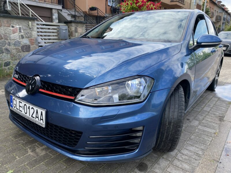 Volkswagen Golf GTI, kamera, Apple Android car, nowy rozrząd, spoiler, podwójny wydech VII (2012-)