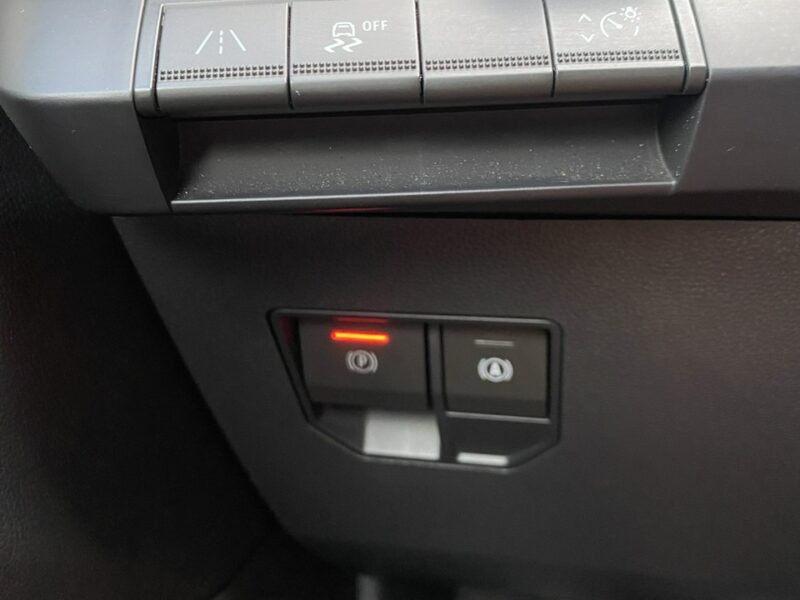 Renault Megane 218 KM 60kWh, TECHNO, Zasięg do 430 KM,Gwarancja IV (2016-)