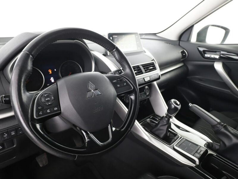 Mitsubishi Eclipse Cross klima auto kamera i czujniki parkowania grzane fotele VI (2018-)