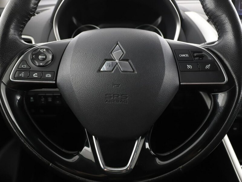 Mitsubishi Eclipse Cross klima auto kamera i czujniki parkowania grzane fotele VI (2018-)