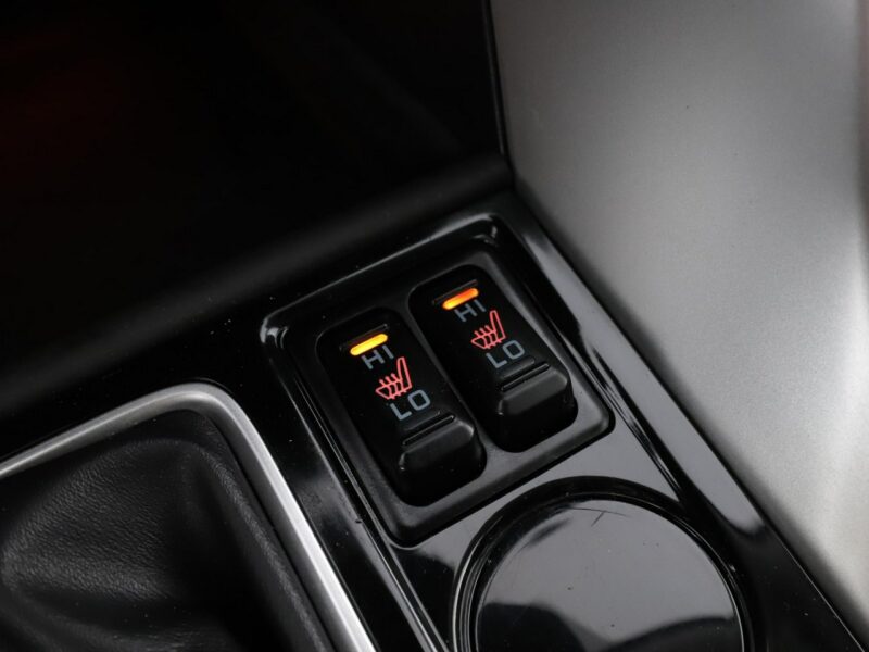 Mitsubishi Eclipse Cross klima auto kamera i czujniki parkowania grzane fotele VI (2018-)