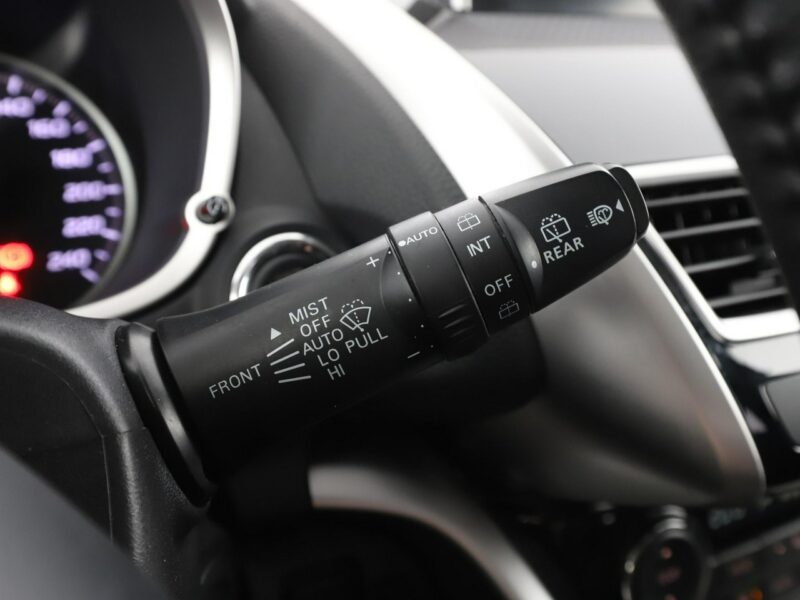 Mitsubishi Eclipse Cross klima auto kamera i czujniki parkowania grzane fotele VI (2018-)