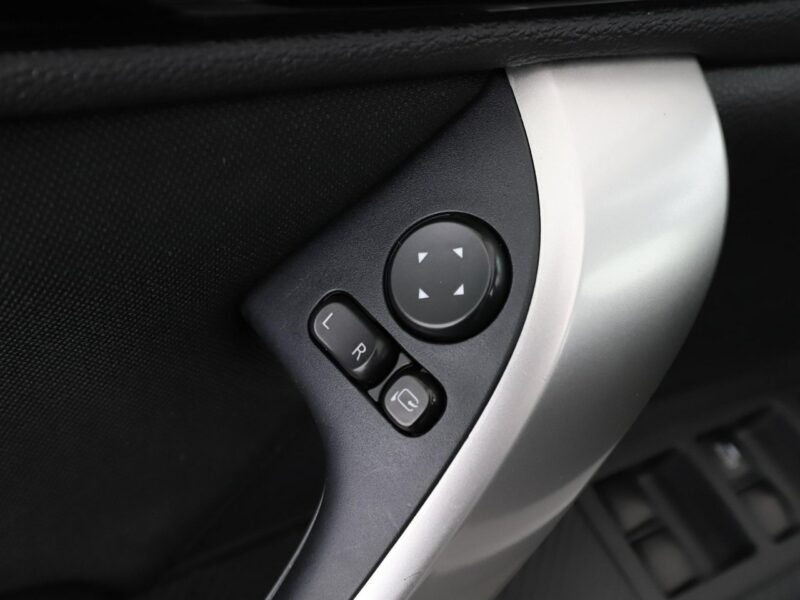 Mitsubishi Eclipse Cross klima auto kamera i czujniki parkowania grzane fotele VI (2018-)