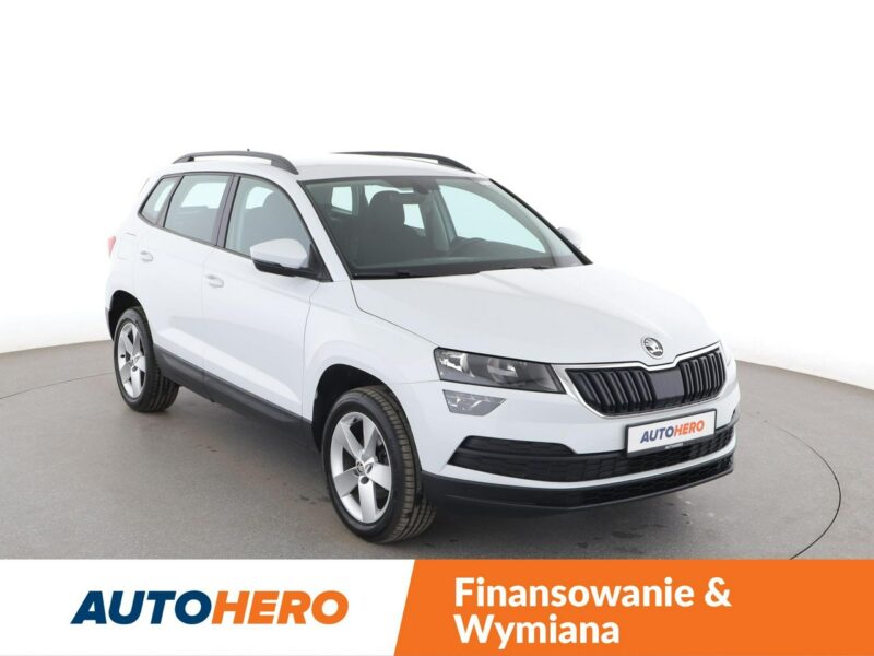 Škoda Karoq FV23% virtual cocpit kamera i czujniki parkowania klima auto