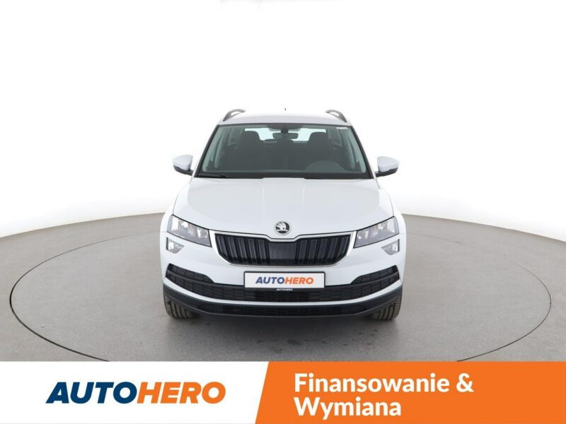 Škoda Karoq FV23% virtual cocpit kamera i czujniki parkowania klima auto