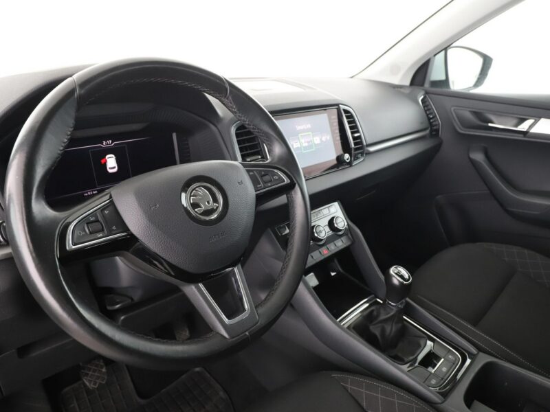 Škoda Karoq FV23% virtual cocpit kamera i czujniki parkowania klima auto