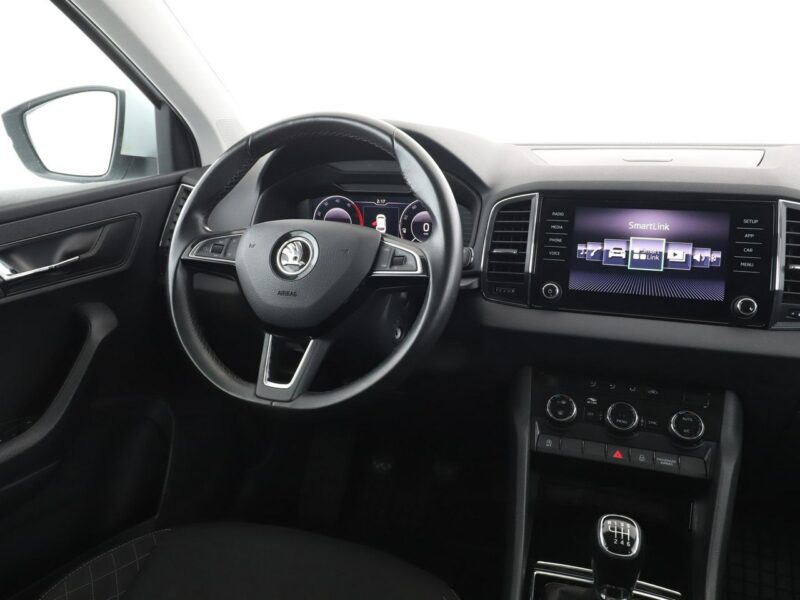 Škoda Karoq FV23% virtual cocpit kamera i czujniki parkowania klima auto
