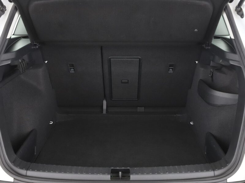 Škoda Karoq FV23% virtual cocpit kamera i czujniki parkowania klima auto