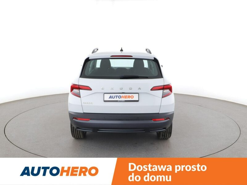 Škoda Karoq FV23% virtual cocpit kamera i czujniki parkowania klima auto