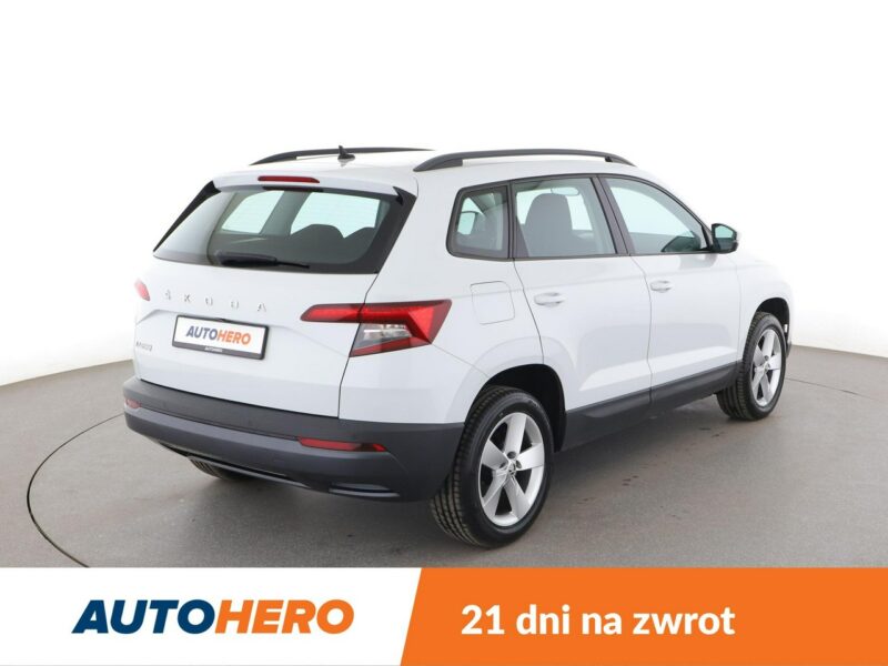 Škoda Karoq FV23% virtual cocpit kamera i czujniki parkowania klima auto