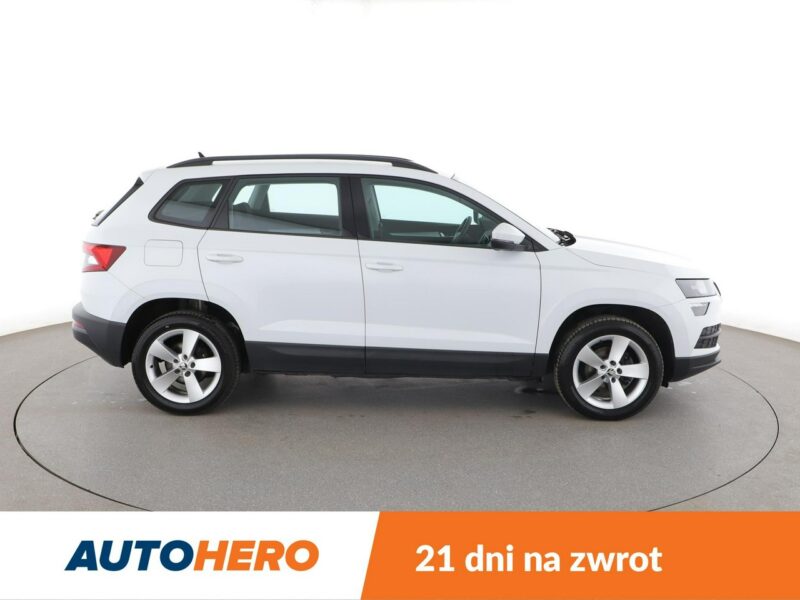 Škoda Karoq FV23% virtual cocpit kamera i czujniki parkowania klima auto
