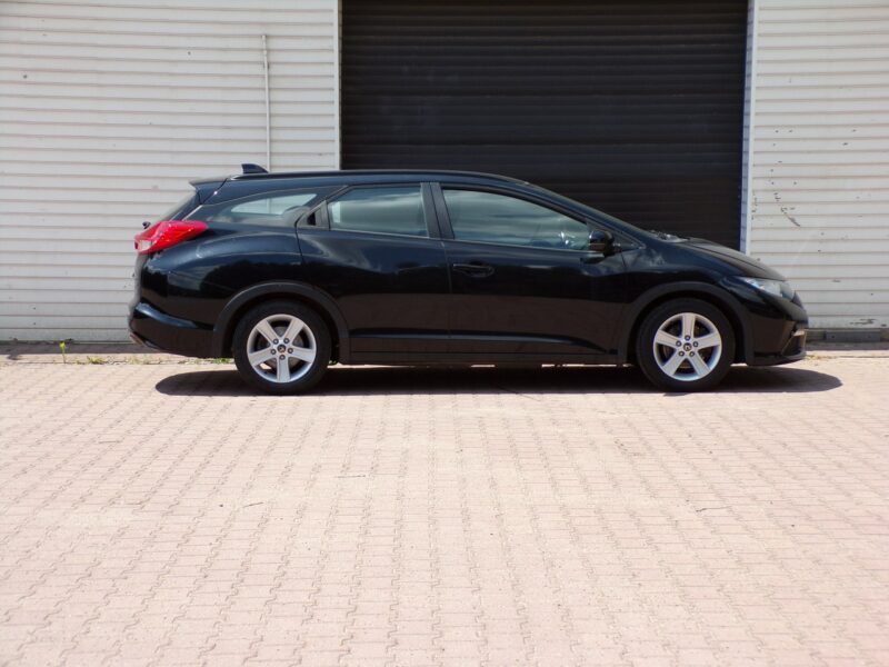 Honda Civic Klimatronic /Gwarancja /1,8 /141KM /2015/I właść IX (2011-)