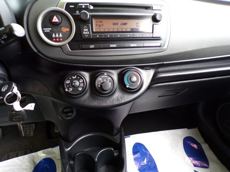 Toyota Yaris Klimatyzacja /Gwarancja /1,0 /70KM / 2014R III (2011-2019)