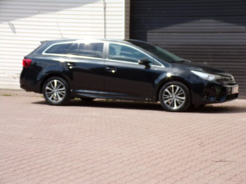 Toyota Avensis BI LED /Edition S /Navi /2,0 /143KM /2017 III (2009-)