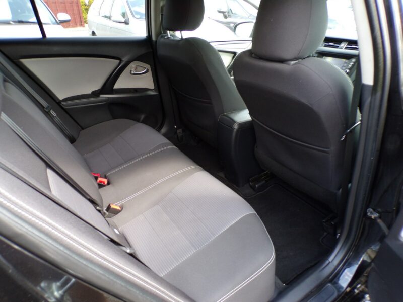 Toyota Avensis BI LED /Edition S /Navi /2,0 /143KM /2017 III (2009-)