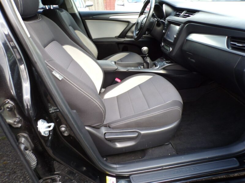 Toyota Avensis BI LED /Edition S /Navi /2,0 /143KM /2017 III (2009-)