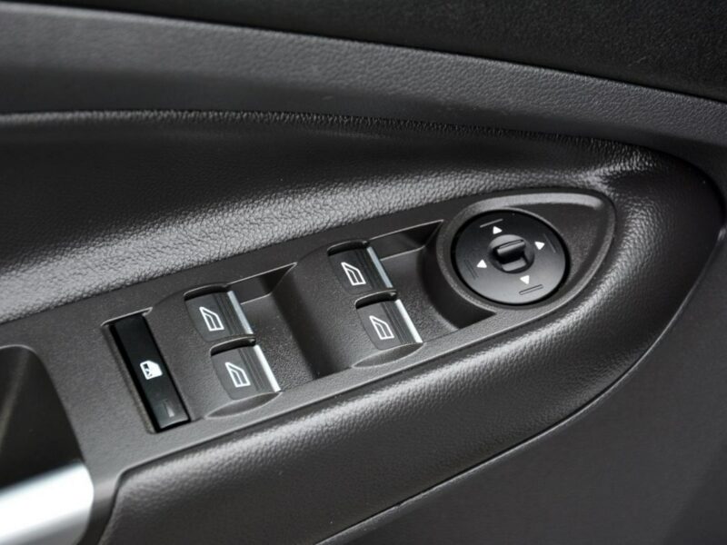 Ford Kuga Titanium 4WD pół-Skóry Ledy Navi Park-assist ASO II (2012-)