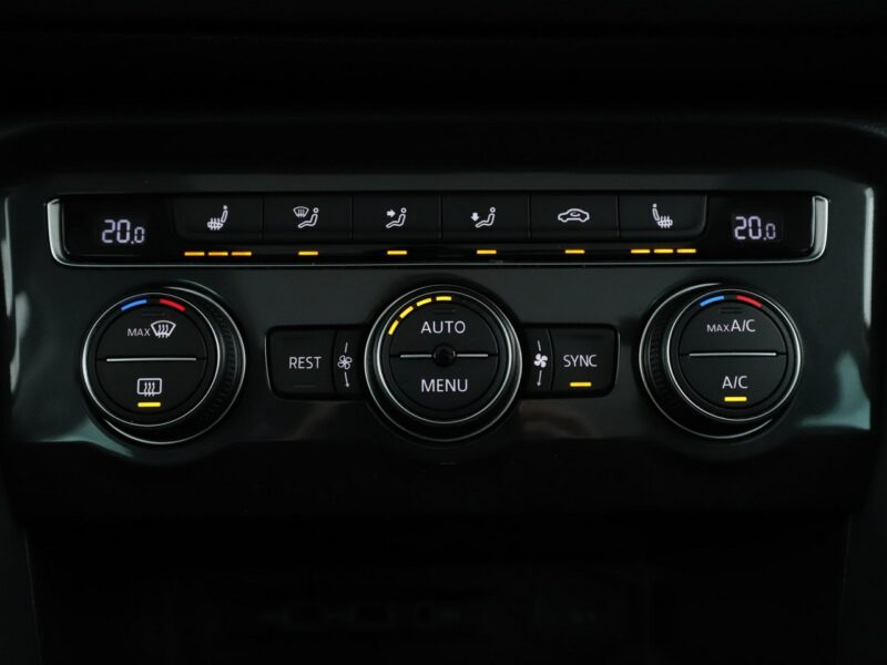 Volkswagen Tiguan 4x4 DSG full LED navi klima auto kamery panorama II (2016-2024)