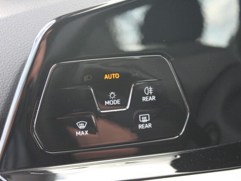 Volkswagen Golf LIFE Asystent Salon Polska Gwarancja VIII (2020-)