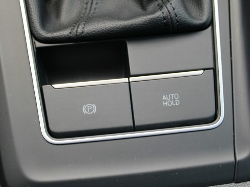 Volkswagen Golf LIFE Asystent Salon Polska Gwarancja VIII (2020-)