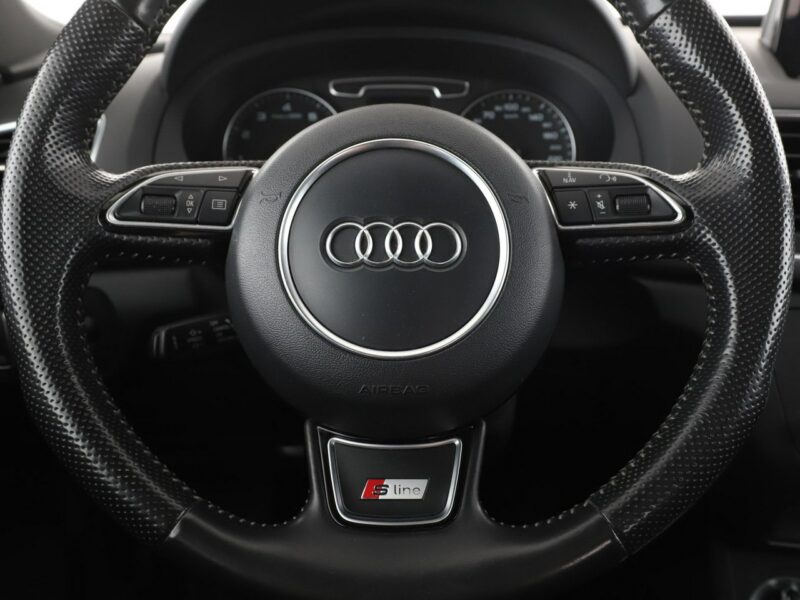 Audi Q3 4x4 S-Tronic S-Line, skóra/alcantara xenon grzane fotele I (2011-2018)