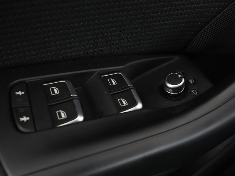 Audi Q3 4x4 S-Tronic S-Line, skóra/alcantara xenon grzane fotele I (2011-2018)