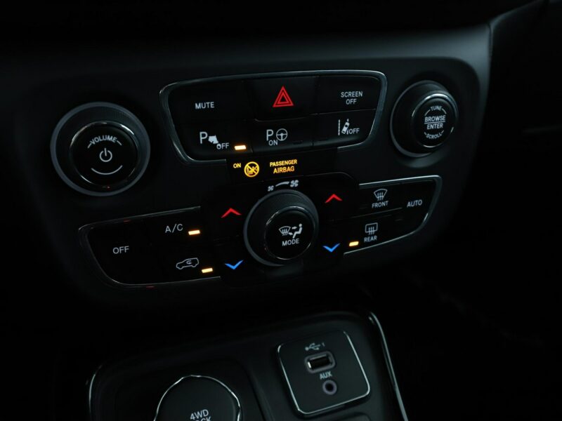 Jeep Compass 4x4 automat bi-xenon półskóra navi kamera i czujniki parkowania II (2016-)