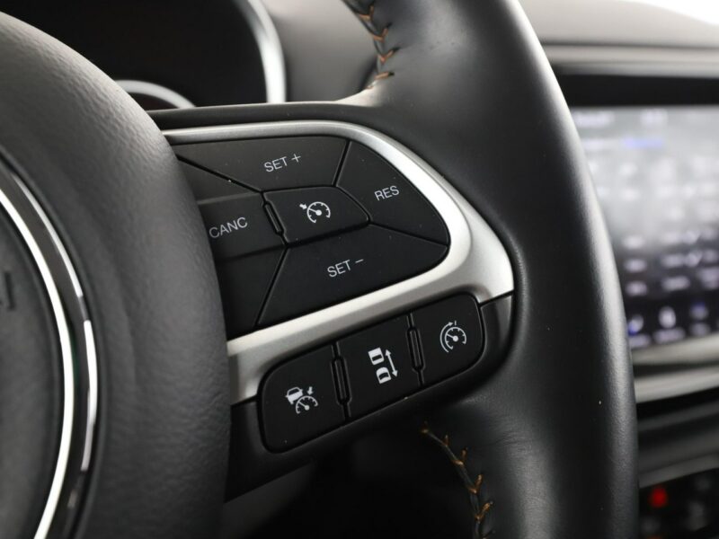 Jeep Compass 4x4 automat bi-xenon półskóra navi kamera i czujniki parkowania II (2016-)
