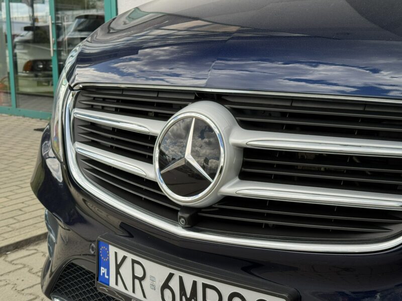 Mercedes V 250 4Matic Exclusive. Niemal pełne wyposażenie. Salon Polska. 1 wł. 7 os. II (2014-)