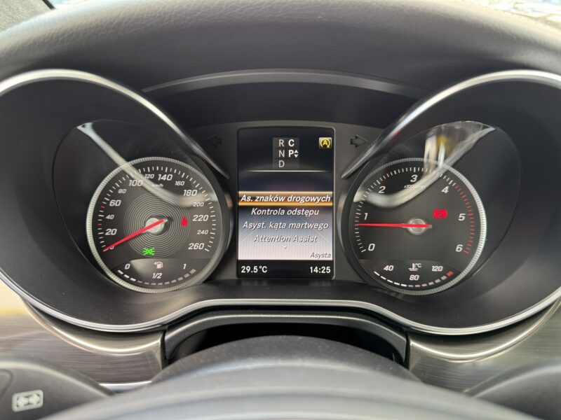 Mercedes V 250 4Matic Exclusive. Niemal pełne wyposażenie. Salon Polska. 1 wł. 7 os. II (2014-)