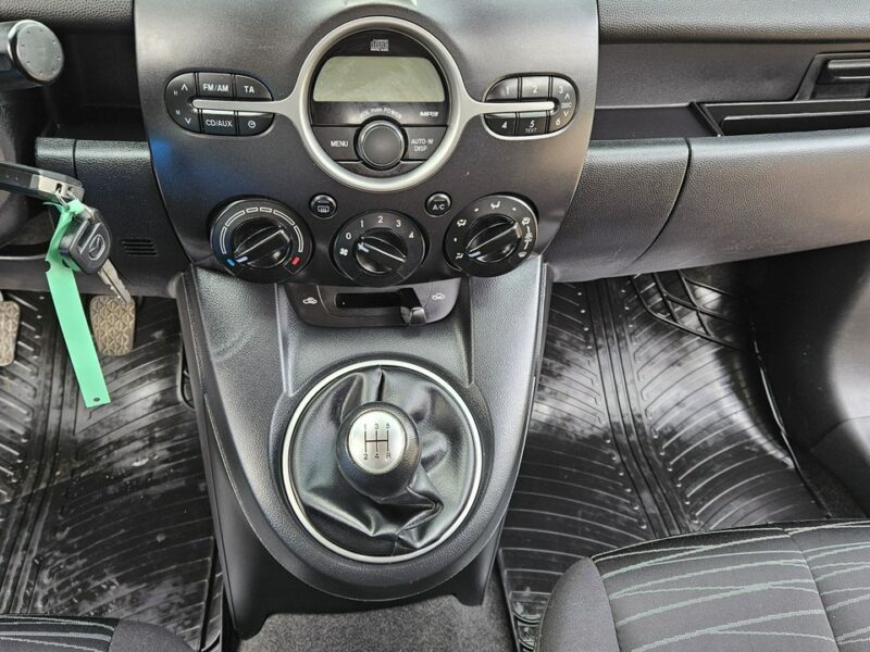 Mazda 2 Opłacona Zdrowa Zadbana Serwisowana Klima 1 Wł Po Serwisie II (2007-2014)