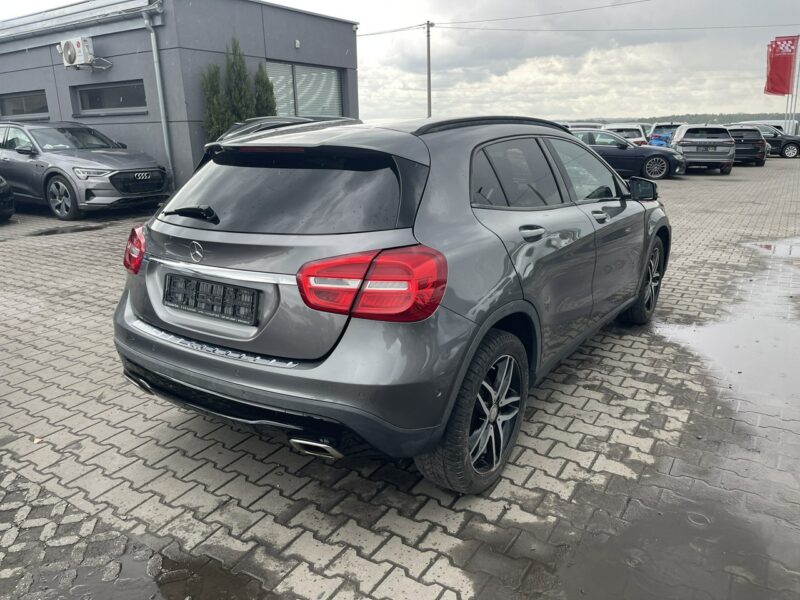 Mercedes GLA 220 4Matic Automat Klimatronik Podgrzewanie Skóra 170KM