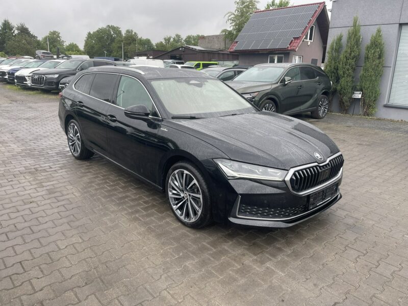 Škoda Superb 4x4 L&K Automat Kamery 360 Skóra 265KM IV (2023-)