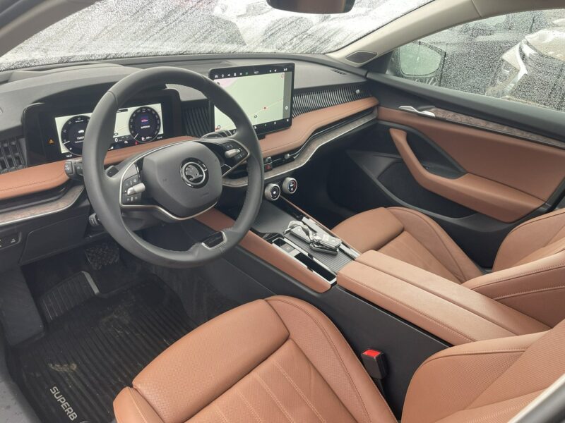 Škoda Superb 4x4 L&K Automat Kamery 360 Skóra 265KM IV (2023-)