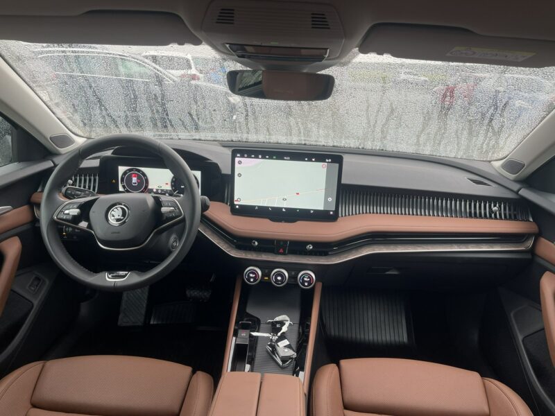 Škoda Superb 4x4 L&K Automat Kamery 360 Skóra 265KM IV (2023-)