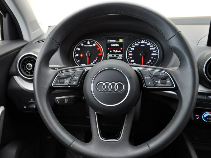 Audi Q2 35TFSI 150 KM Led Bluetooth Klimatronic AsystenciPreSense