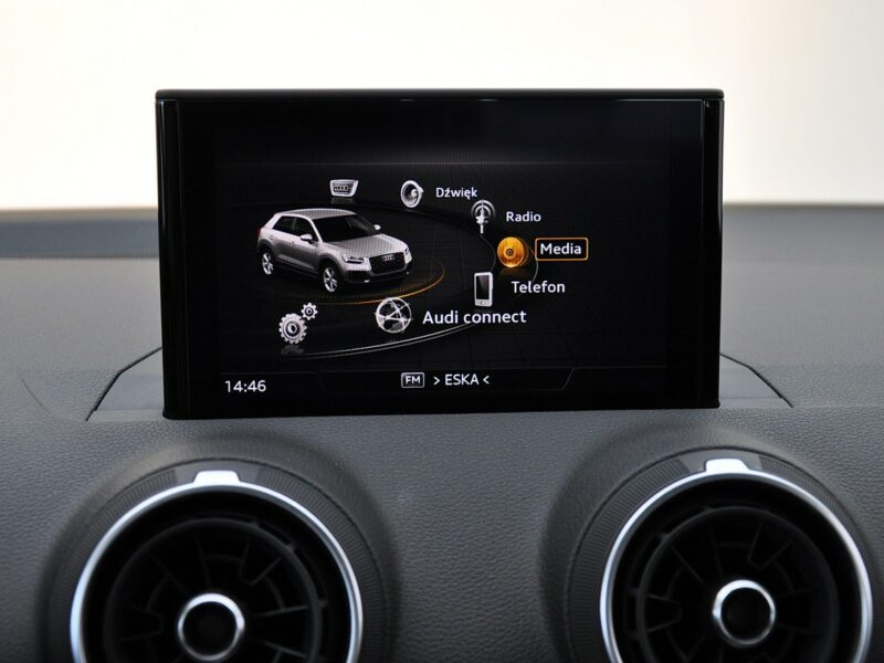 Audi Q2 35TFSI 150 KM Led Bluetooth Klimatronic AsystenciPreSense