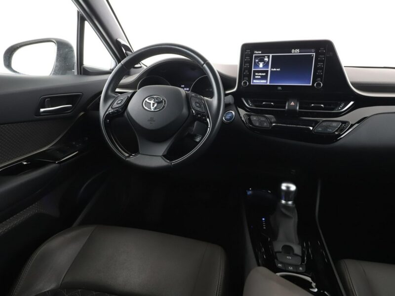 Toyota C-HR Lounge niski przebieg grzane fotele półskóra kamera ACC LED JBLpremium