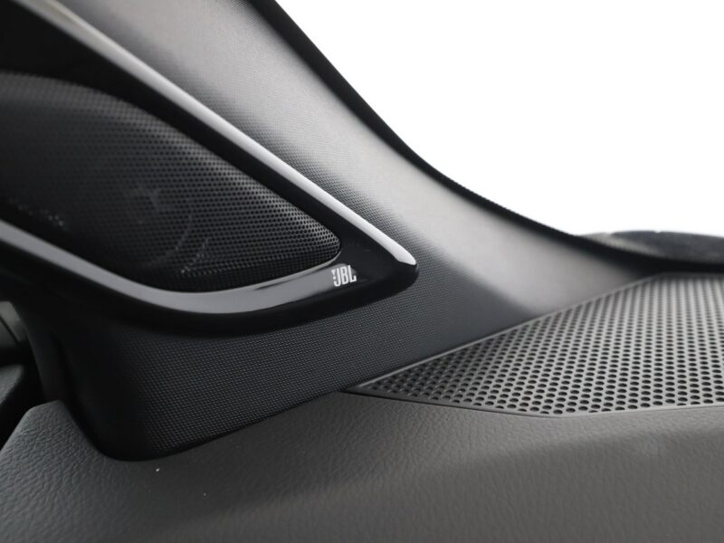 Toyota C-HR Lounge niski przebieg grzane fotele półskóra kamera ACC LED JBLpremium