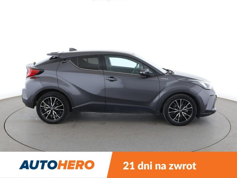 Toyota C-HR Lounge niski przebieg grzane fotele półskóra kamera ACC LED JBLpremium