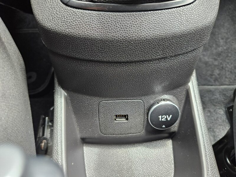 Ford Fiesta Podgrzewane fotele / Klimatyzacja / Czujniki parkowania Mk7 (2008-)