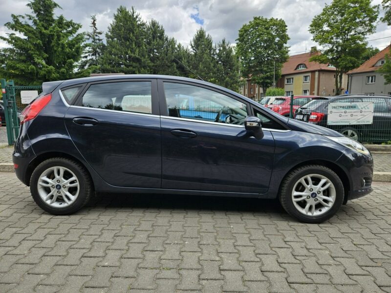 Ford Fiesta Podgrzewane fotele / Klimatyzacja / Czujniki parkowania Mk7 (2008-)