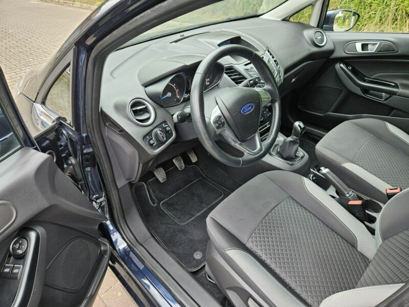 Ford Fiesta Podgrzewane fotele / Klimatyzacja / Czujniki parkowania Mk7 (2008-)