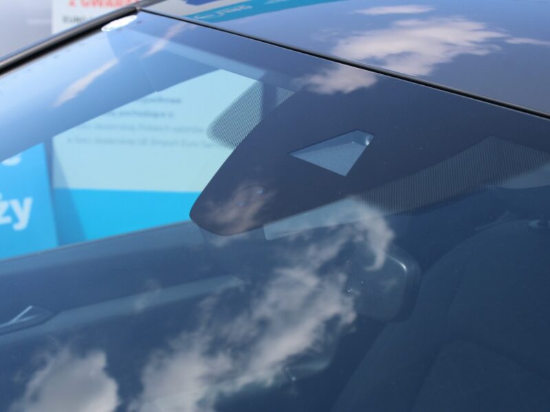 Volkswagen Golf LIFE Asystent Salon Polska Gwarancja VIII (2020-)