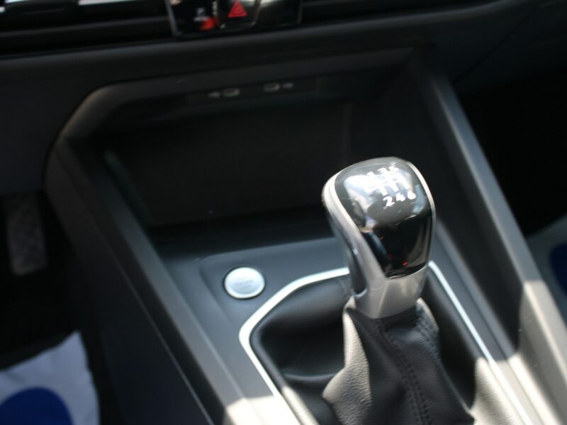 Volkswagen Golf LIFE Asystent Salon Polska Gwarancja VIII (2020-)