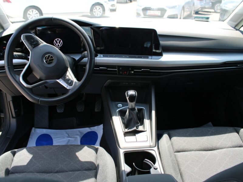 Volkswagen Golf LIFE Asystent Salon Polska Gwarancja VIII (2020-)