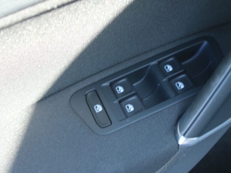 Volkswagen Golf Comfortline A Gwarancja Auto-Hold VII (2012-)